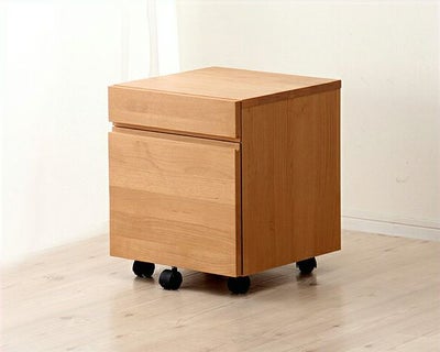 女性視点でデザインされた木のワゴン【MUCMOC】