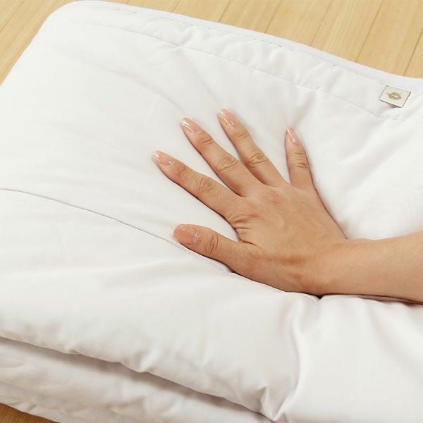 国産オーガニックコットン100％の綿入りキルトケット