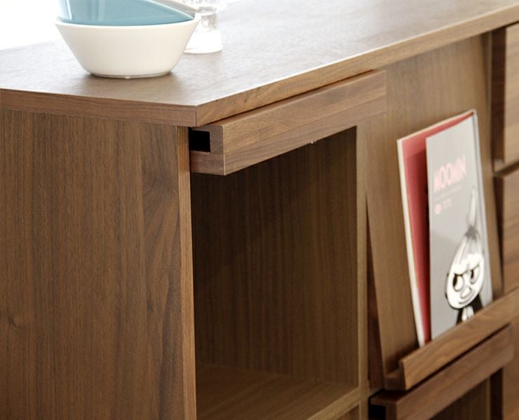 シンプルで上質な色合いの木製マガジンラック･本棚 77cm幅_詳細03