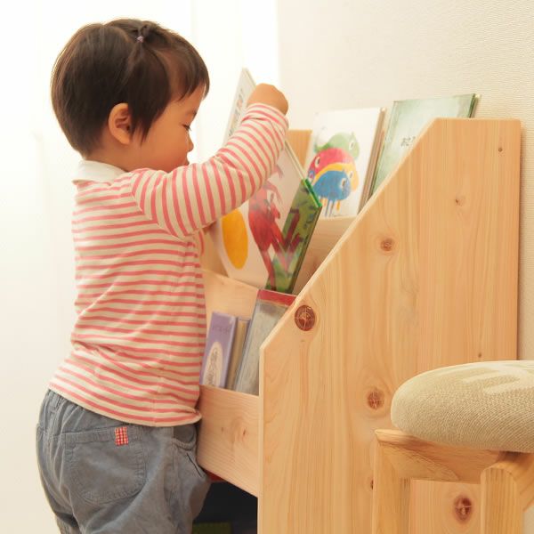 ひのき香る無垢の絵本棚_詳細03