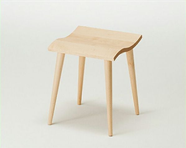 ナチュラルな雰囲気を作る木の素材感を感じる木製スツール スツール