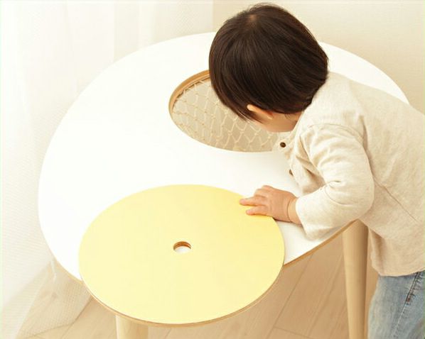 楽しく遊んで楽しくお片づけができるたまご型 キッズテーブル｜キッズ