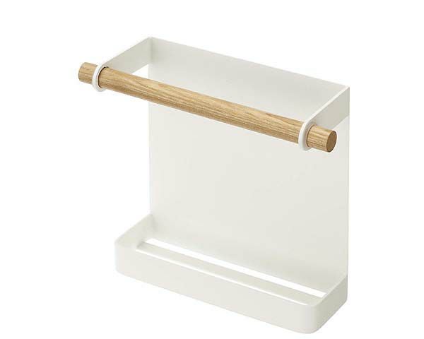 ホワイトのスチールに天然木を組み合わせたナチュラルな雰囲気の山崎実業マグネットラップホルダーtosca (トスカ)