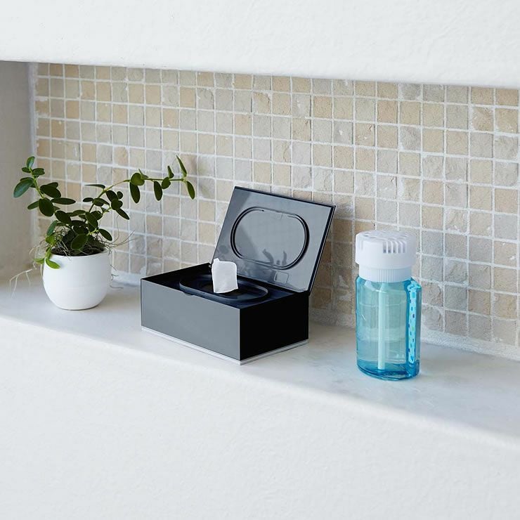 山崎実業ウェットティッシュケースveil（ヴェール）は､お部屋のウェットティッシュ入れとしてだけではなくトイレ掃除用のウェットティッシュケースとしてもご使用いただけます
