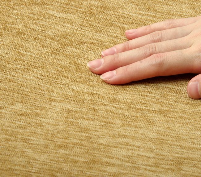 軽量で収納もコンパクトなシェニールラグ