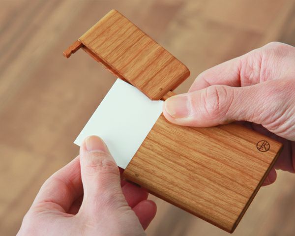 ヤクモ家具製作所木製名刺ケース ブラックチェリー材カー 服飾小物