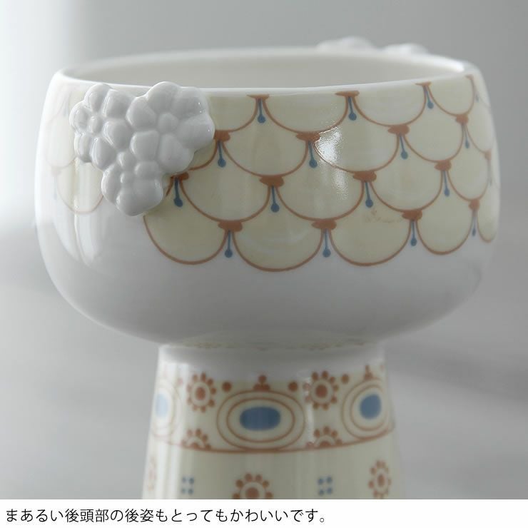 オリエンタルな雰囲気のエヴァフラワーベース