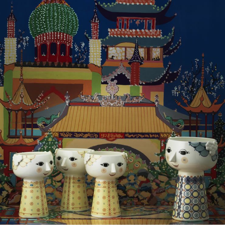 生花やドライフラワーなど安定して飾れるエヴァフラワーベース