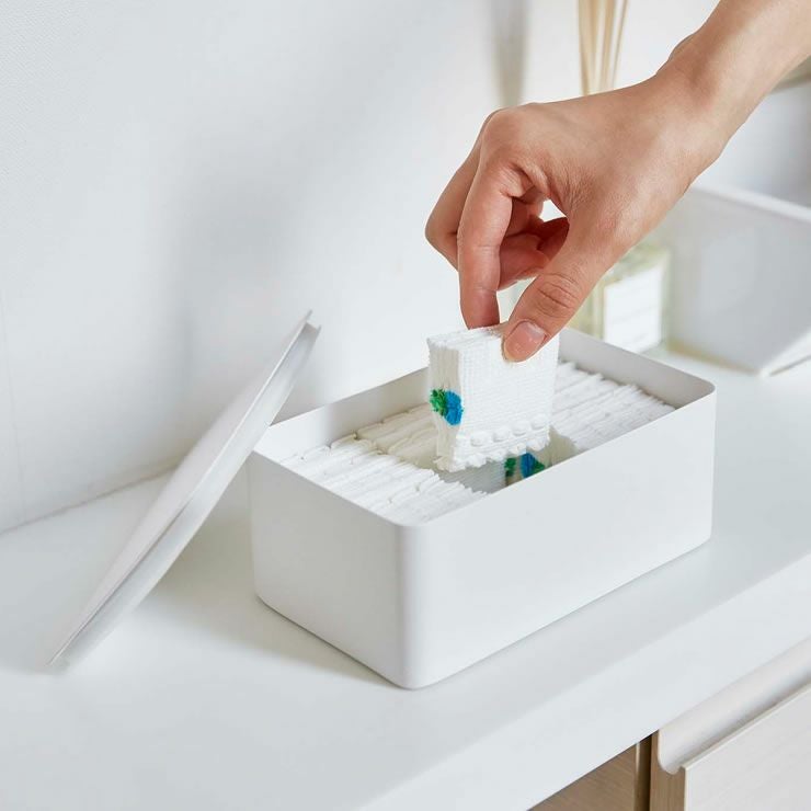 山崎実業ウェットシートケースtower（タワー）は使い捨てのトイレブラシなどの収納にも便利