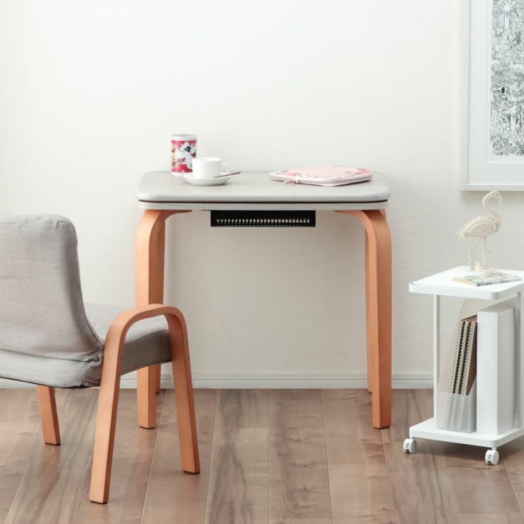 2段階の高さでご使用いただけるパーソナルこたつセット