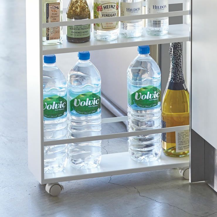 山崎実業ハンドル付きスリムワゴン　tower（タワー）はキッチン小物やジャムや雑貨など小さいものからペットボトルや瓶類などの大きいものまで収納可能