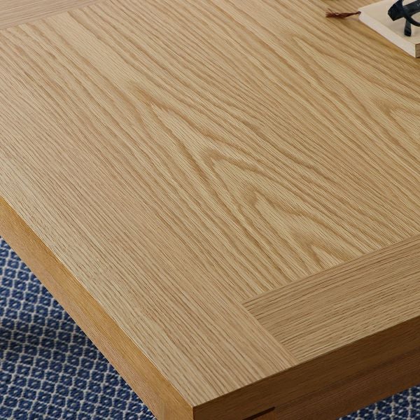 オフシーズンはリビングテーブルとして使えるこたつ