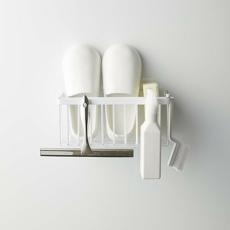 山崎実業マグネットバスルームバスケット tower（タワー）は移動も簡単にできるのでお掃除も楽にできます