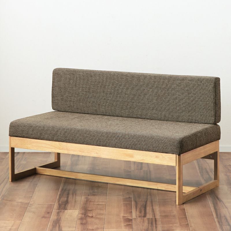 ナチュラルモダン風や、北欧スタイル、カフェ風などのインテリアとも相性抜群なソファ