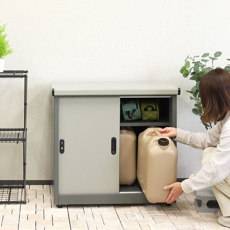 デザイン性と機能性に優れたコンパクトな物置