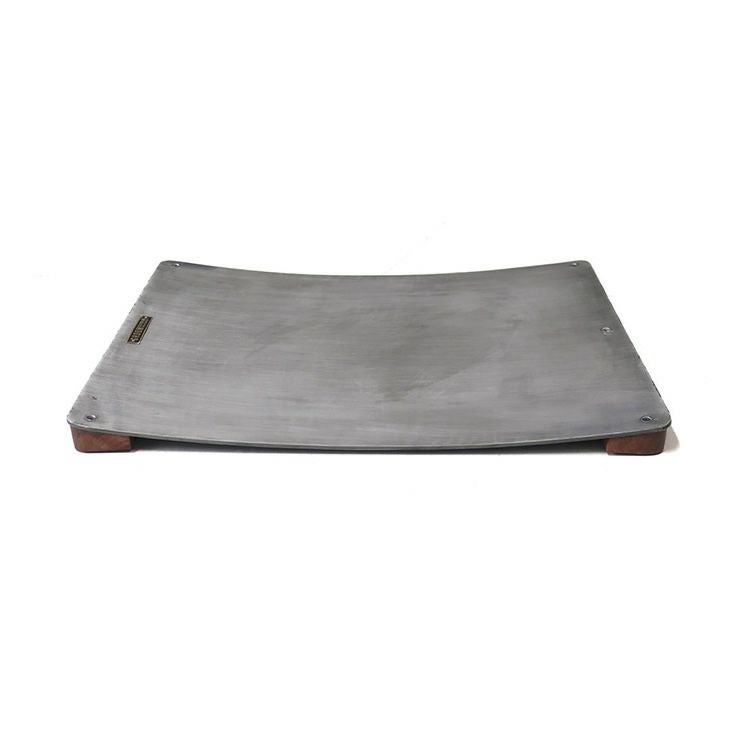 夏にぴったりなネコ用アルミひんやりベッド