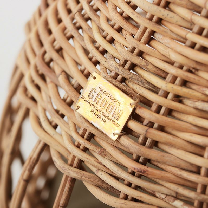 真鍮ロゴ付きのおしゃれな猫ちぐら