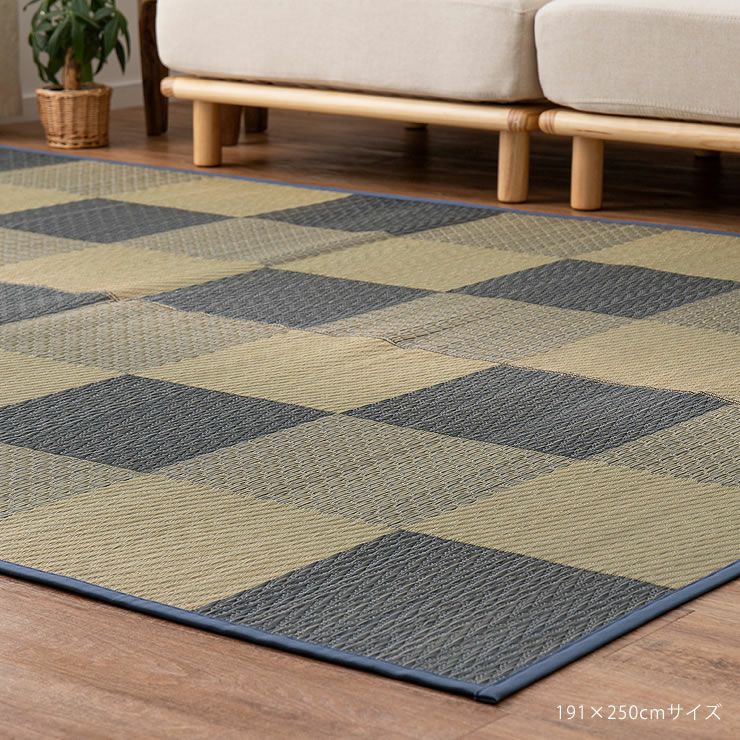 丈夫でしなやかな倉敷帆布の縁で仕上げた国産い草ラグ