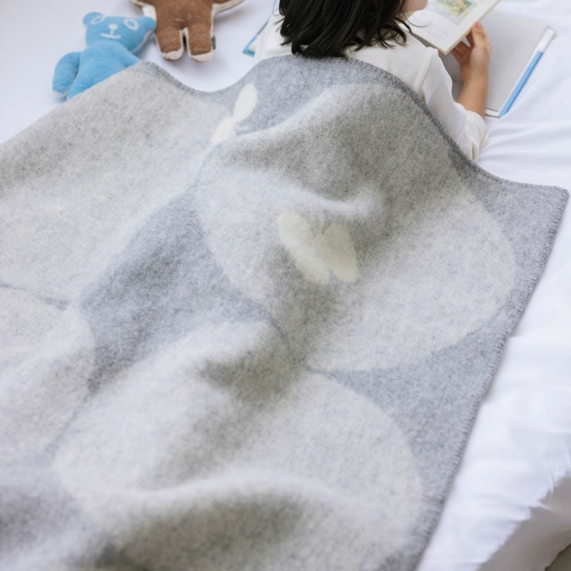 KLIPPANウールハーフブランケットPERHONENは子ども用ブランケットとしても最適