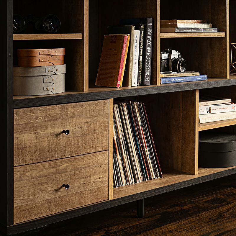 シャビー感のある木目調を組み合わせたロータイプシェルフ