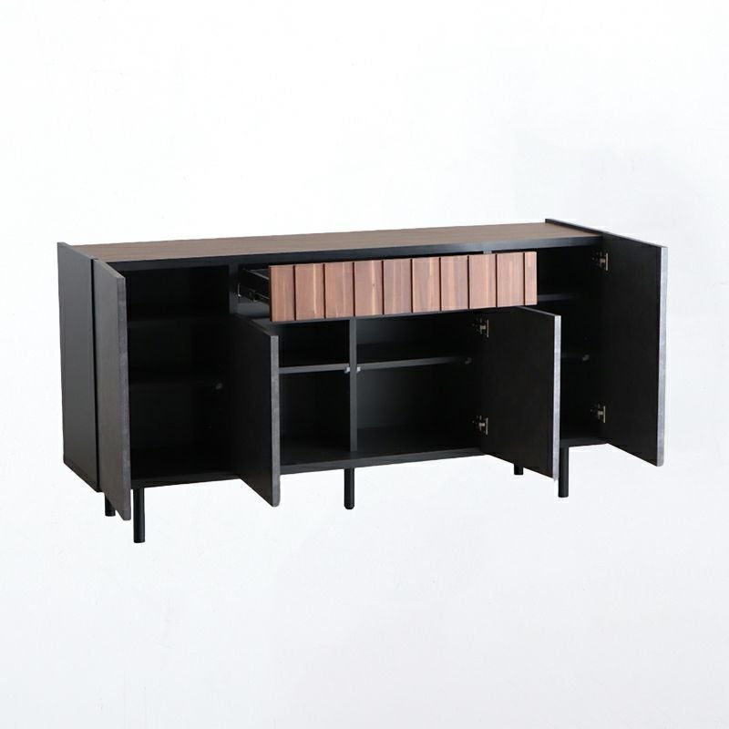 空間に奥行きと上質感をもたらしてくれるサイドボード