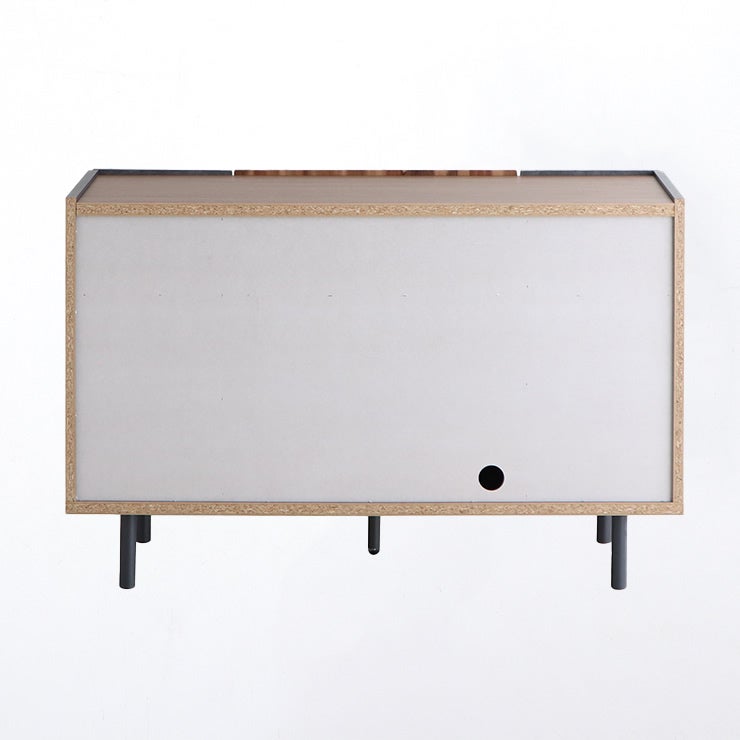 サイドボードの背面