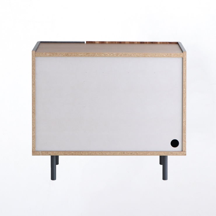 サイドボードの背面