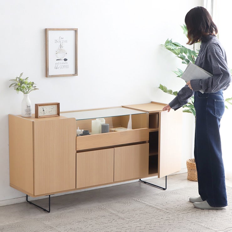 リビングやオフィスにも馴染むディスプレイラック