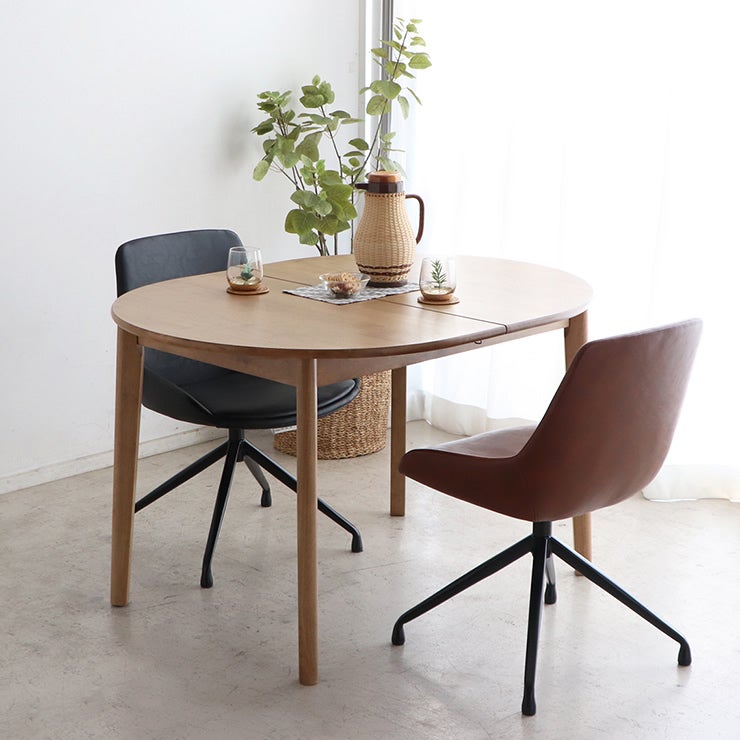 伸長できる楕円形ダイニングテーブル