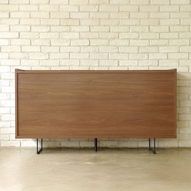 キャビネットの背面