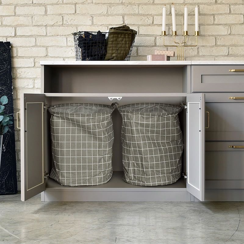 ランドリーバスケット2個付きのランドリーキャビネット