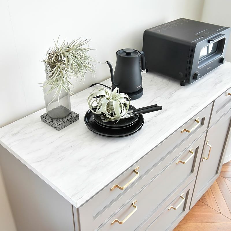 キッチンカウンターの大理石調天板