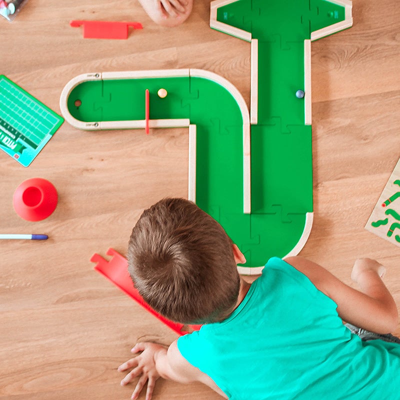 お子さまのわくわくが止まらないおもちゃPitch＆Plakks（ピッチプラックス）