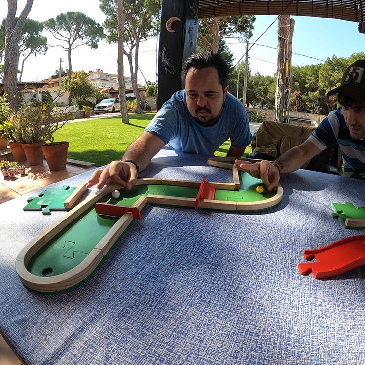 大人も楽しめるPitch＆Plakksゴルフゲーム