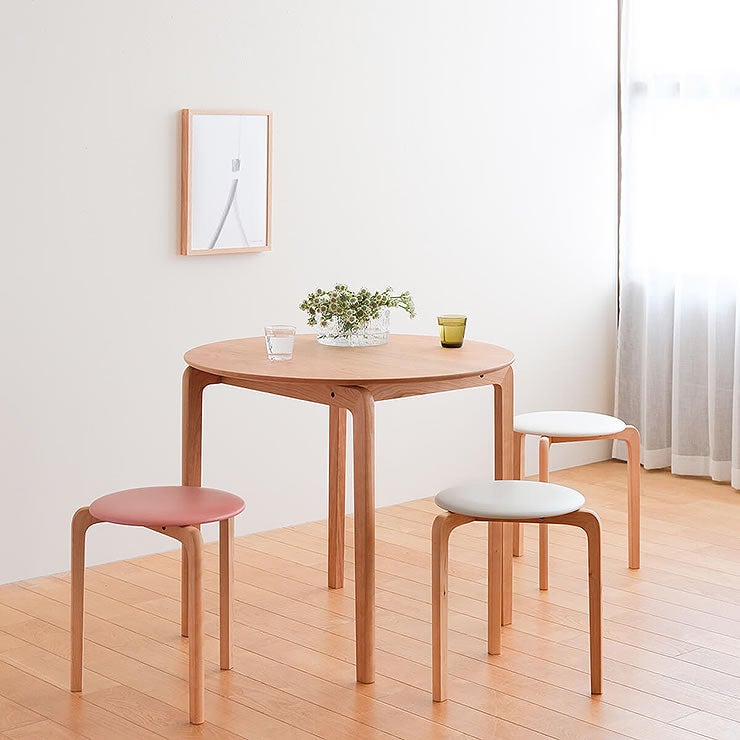 LISCIOダイニング円形テーブルのセットイメージ（チェリー）