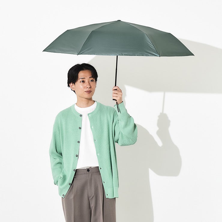 落ち着いたカーキ色がおしゃれな晴雨兼用折りたたみ傘